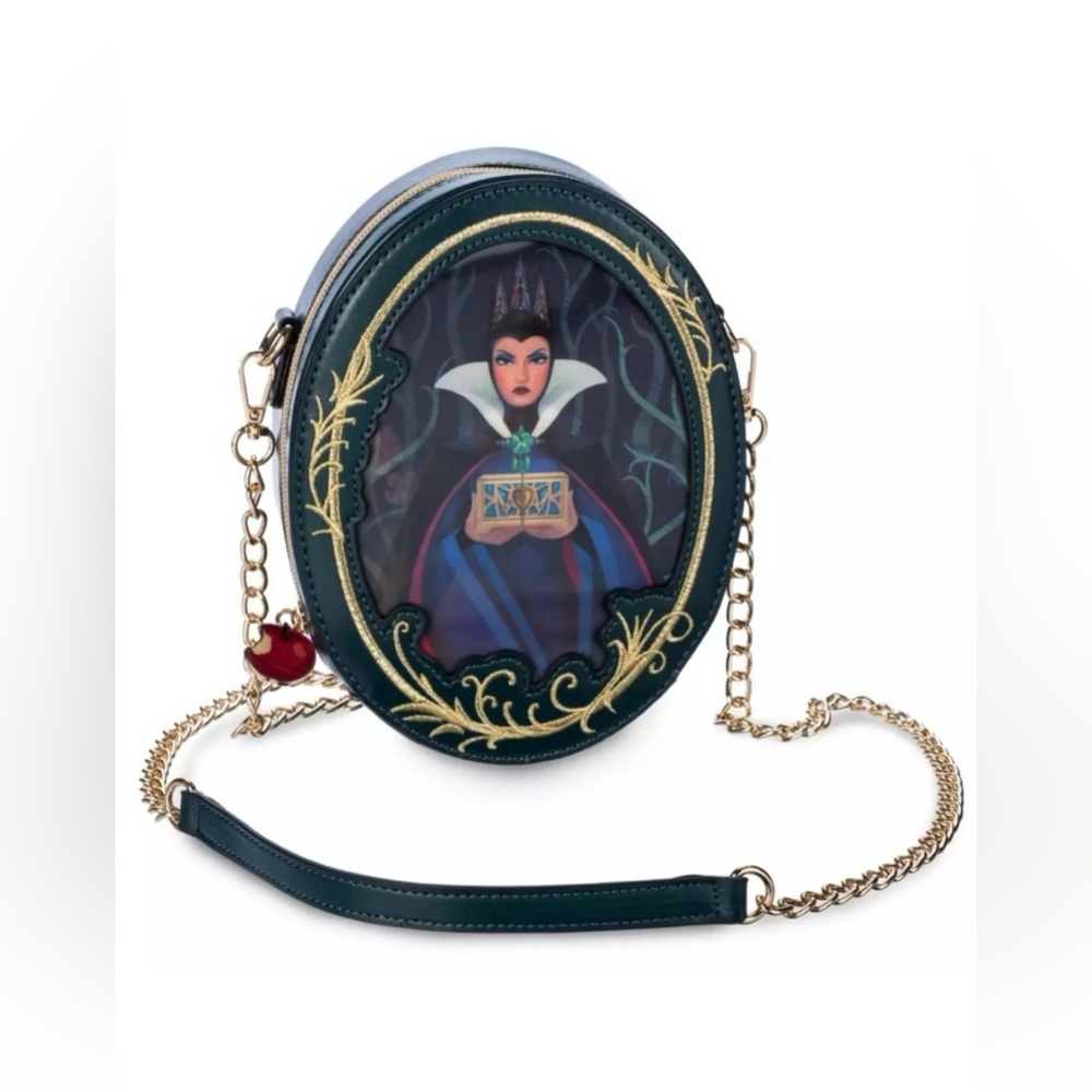 2025 Disney Parks Snow White and the Evil Queen Lenticular Crossbody Bag